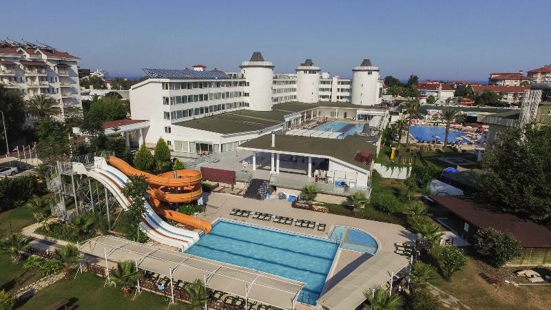 Royal Towers Hotel Kiris Екстериор снимка